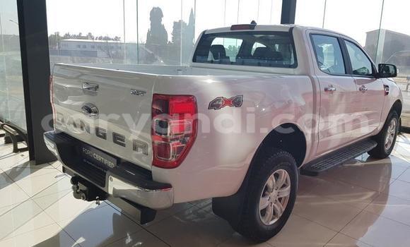 Nunua Ilio tumika Ford Ranger Nyeupe Gari ndani ya Lusaka nchini Zambia Nunua Ilio tumika Ford Ranger Nyeupe Gari ndani ya Lusaka nchini Zambia