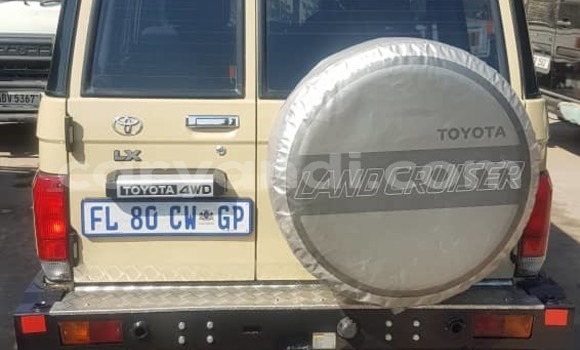 Buy Used Toyota Pickup Beige Car in Lusaka in Zambia Buy Used Toyota Pickup Beige Car in Lusaka in Zambia