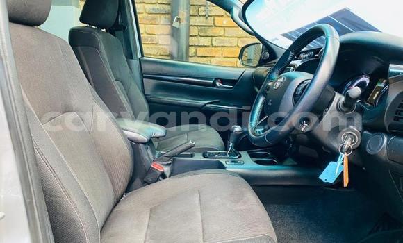 Nunua Ilio tumika Toyota Hilux Fedha Gari ndani ya Lusaka nchini Zambia Nunua Ilio tumika Toyota Hilux Fedha Gari ndani ya Lusaka nchini Zambia