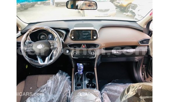 Tenga Imported Hyundai Santa Fe Bhurawuni Mota in Import - Dubai in Zambia Tenga Imported Hyundai Santa Fe Bhurawuni Mota in Import - Dubai in Zambia