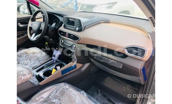 Tenga Imported Hyundai Santa Fe Girinhi Mota in Import - Dubai in Zambia Tenga Imported Hyundai Santa Fe Girinhi Mota in Import - Dubai in Zambia