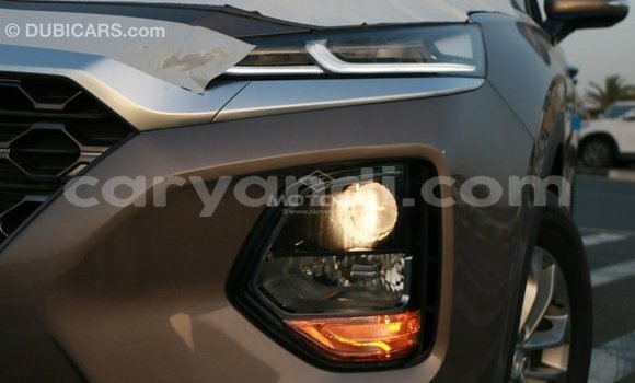 Tenga Imported Hyundai Santa Fe Bhurawuni Mota in Import - Dubai in Zambia Tenga Imported Hyundai Santa Fe Bhurawuni Mota in Import - Dubai in Zambia