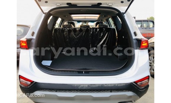 Nunua Imported Hyundai Santa Fe Nyeupe Gari ndani ya Import - Dubai nchini Zambia Nunua Imported Hyundai Santa Fe Nyeupe Gari ndani ya Import - Dubai nchini Zambia
