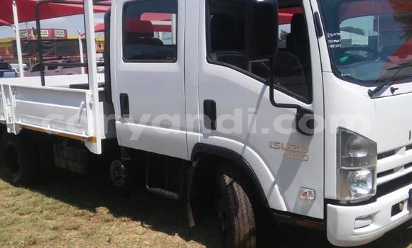 Acheter Occasion Utilitaire Isuzu FTR 850 Blanc à Chingola, Zambie Acheter Occasion Utilitaire Isuzu FTR 850 Blanc à Chingola, Zambie