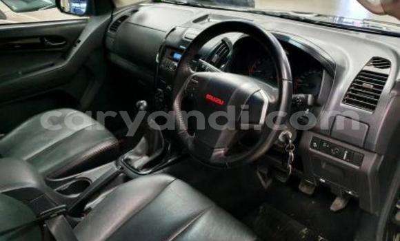 Acheter Occasion Voiture Isuzu KB Noir à Lusaka, Zambie Acheter Occasion Voiture Isuzu KB Noir à Lusaka, Zambie