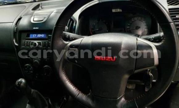 Acheter Occasion Voiture Isuzu KB Noir à Lusaka, Zambie Acheter Occasion Voiture Isuzu KB Noir à Lusaka, Zambie
