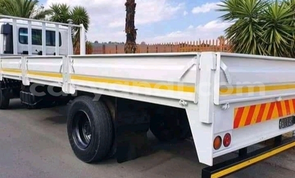 Acheter Occasion Utilitaire Nissan UD Blanc à Choma, Du sud Acheter Occasion Utilitaire Nissan UD Blanc à Choma, Du sud