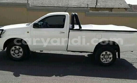 Buy Used Toyota Hilux White Car in Chinsali in Northern Buy Used Toyota Hilux White Car in Chinsali in Northern
