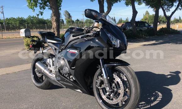 Buy Used Honda CBR 1000 RR Black Bike in Solwezi in North-Western