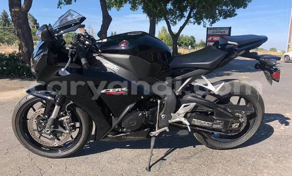 Buy Used Honda CBR 1000 RR Black Bike in Solwezi in North-Western Buy Used Honda CBR 1000 RR Black Bike in Solwezi in North-Western