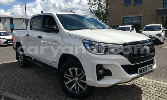 Buy Used Toyota Hilux White Car in Chipata in Zambia Buy Used Toyota Hilux White Car in Chipata in Zambia
