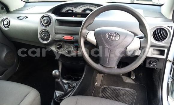 Acheter Occasion Voiture Toyota Etios Gris à Lusaka, Zambie Acheter Occasion Voiture Toyota Etios Gris à Lusaka, Zambie