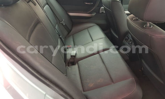 Acheter Occasion Voiture BMW 3–Series Gris à Lusaka, Zambie Acheter Occasion Voiture BMW 3–Series Gris à Lusaka, Zambie