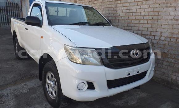 Acheter Occasion Voiture Toyota Hilux Blanc à Lusaka, Zambie Acheter Occasion Voiture Toyota Hilux Blanc à Lusaka, Zambie