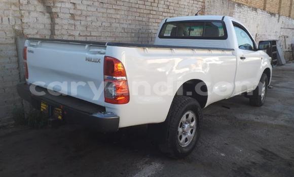 Acheter Occasion Voiture Toyota Hilux Blanc à Lusaka, Zambie Acheter Occasion Voiture Toyota Hilux Blanc à Lusaka, Zambie