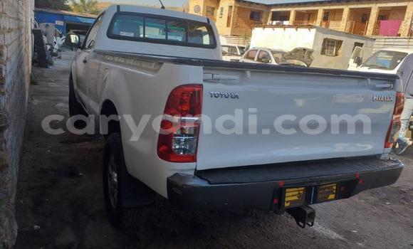Acheter Occasion Voiture Toyota Hilux Blanc à Lusaka, Zambie Acheter Occasion Voiture Toyota Hilux Blanc à Lusaka, Zambie