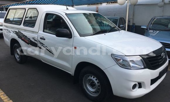 Acheter Occasion Voiture Toyota Hilux Blanc à Lusaka, Zambie Acheter Occasion Voiture Toyota Hilux Blanc à Lusaka, Zambie