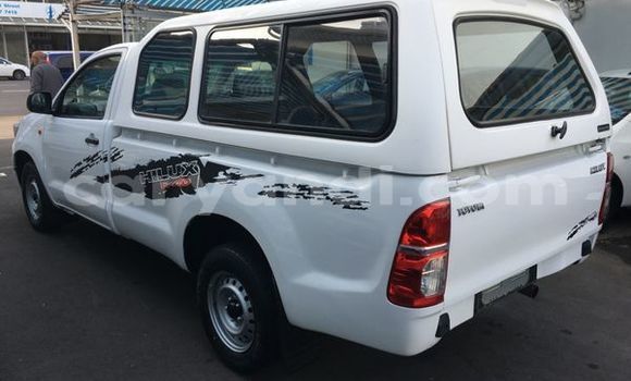 Acheter Occasion Voiture Toyota Hilux Blanc à Lusaka, Zambie Acheter Occasion Voiture Toyota Hilux Blanc à Lusaka, Zambie