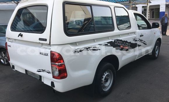 Acheter Occasion Voiture Toyota Hilux Blanc à Lusaka, Zambie Acheter Occasion Voiture Toyota Hilux Blanc à Lusaka, Zambie