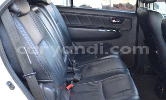 Acheter Occasion Voiture Toyota Fortuner Blanc à Lusaka, Zambie Acheter Occasion Voiture Toyota Fortuner Blanc à Lusaka, Zambie