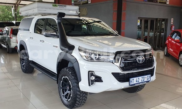 Acheter Occasion Voiture Toyota Hilux Blanc à Ndola, Zambie