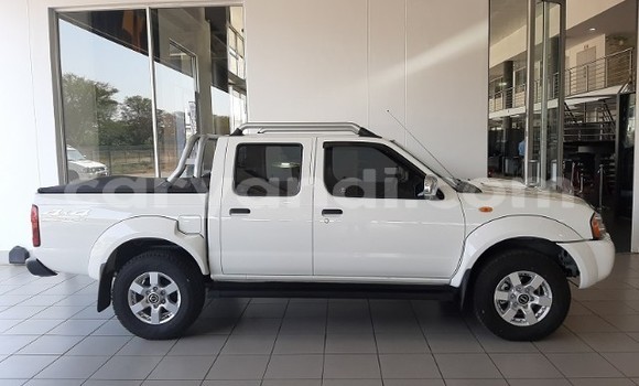 Acheter Occasion Voiture Nissan Hardbody Blanc à Chingola, Zambie Acheter Occasion Voiture Nissan Hardbody Blanc à Chingola, Zambie
