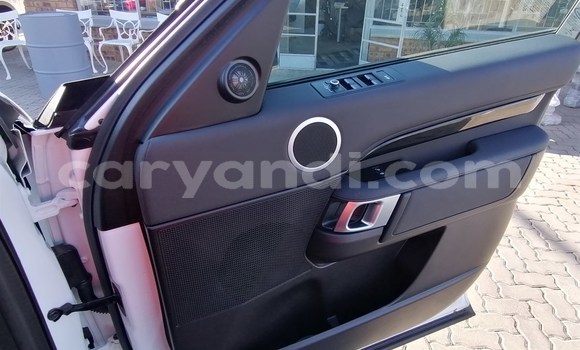 Acheter Occasion Voiture Land Rover Discovery Blanc à Chingola, Zambie Acheter Occasion Voiture Land Rover Discovery Blanc à Chingola, Zambie