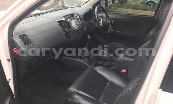 Acheter Occasion Voiture Toyota Fortuner Blanc à Livingstone, Zambie Acheter Occasion Voiture Toyota Fortuner Blanc à Livingstone, Zambie