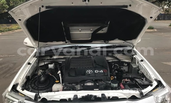Acheter Occasion Voiture Toyota Fortuner Blanc à Livingstone, Zambie Acheter Occasion Voiture Toyota Fortuner Blanc à Livingstone, Zambie