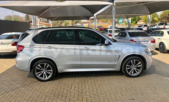Acheter Occasion Voiture BMW X5 Gris à Livingstone, Zambie Acheter Occasion Voiture BMW X5 Gris à Livingstone, Zambie