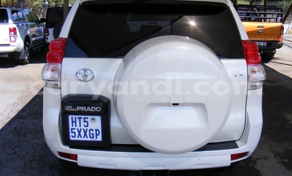 Acheter Occasion Voiture Toyota Land Cruiser Prado Blanc à Livingstone, Zambie Acheter Occasion Voiture Toyota Land Cruiser Prado Blanc à Livingstone, Zambie