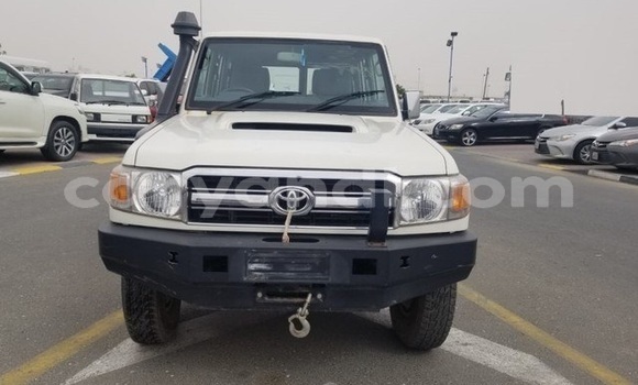 Buy Used Toyota Land Cruiser White Car in Chipata in Zambia Buy Used Toyota Land Cruiser White Car in Chipata in Zambia
