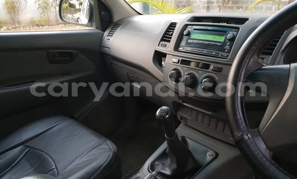 Buy Used Toyota Hilux White Car in Chingola in Zambia Buy Used Toyota Hilux White Car in Chingola in Zambia
