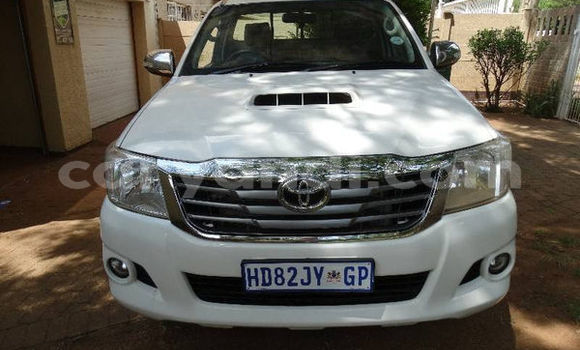 Buy Used Toyota Hilux White Car in Lusaka in Zambia