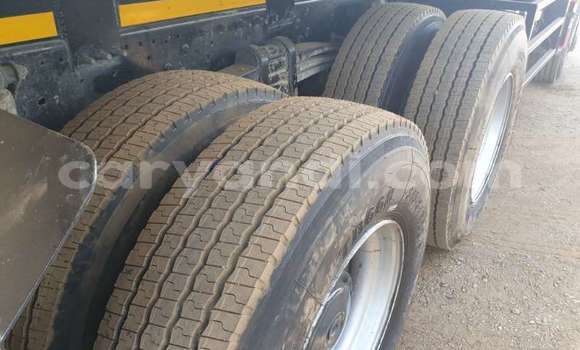 Tenga Tsaru Mercedes–Benz Tipper Chena Rori in Lusaka in Zambia Tenga Tsaru Mercedes–Benz Tipper Chena Rori in Lusaka in Zambia