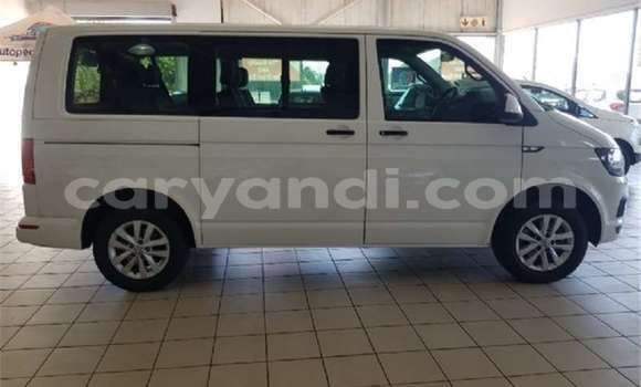 Buy Used Volkswagen Santana White Car in Chilanga in Lusaka