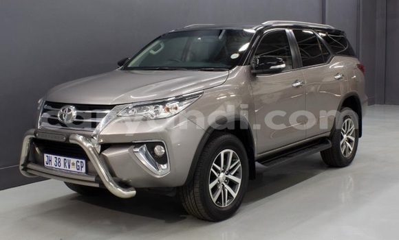 Buy Used Toyota Fortuner Beige Car in Livingstone in Zambia Buy Used Toyota Fortuner Beige Car in Livingstone in Zambia