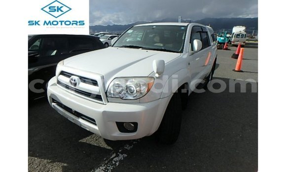 Nunua Imported Toyota Hilux Nyeupe Gari ndani ya Import - Dubai nchini Zambia