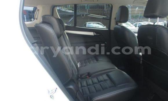 Acheter Occasion Voiture Isuzu MU-X Blanc à Chingola, Zambie Acheter Occasion Voiture Isuzu MU-X Blanc à Chingola, Zambie