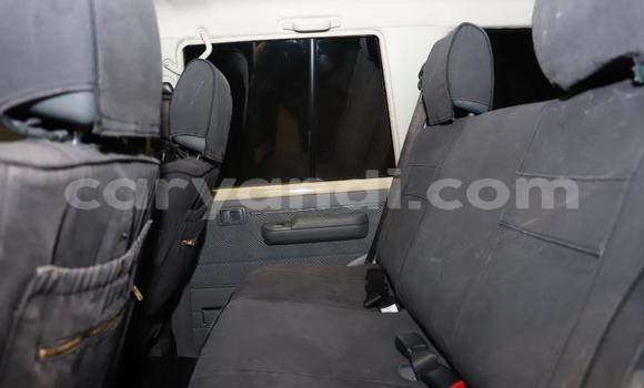 Nunua Ilio tumika Toyota Land Cruiser Nyingine Gari ndani ya Chingola nchini Zambia Nunua Ilio tumika Toyota Land Cruiser Nyingine Gari ndani ya Chingola nchini Zambia