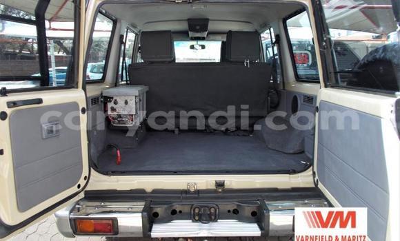 Nunua Ilio tumika Toyota Land Cruiser Nyingine Gari ndani ya Chingola nchini Zambia Nunua Ilio tumika Toyota Land Cruiser Nyingine Gari ndani ya Chingola nchini Zambia