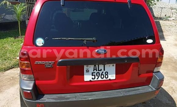 Acheter Occasion Voiture Ford Escape Rouge à Lusaka, Zambie Acheter Occasion Voiture Ford Escape Rouge à Lusaka, Zambie