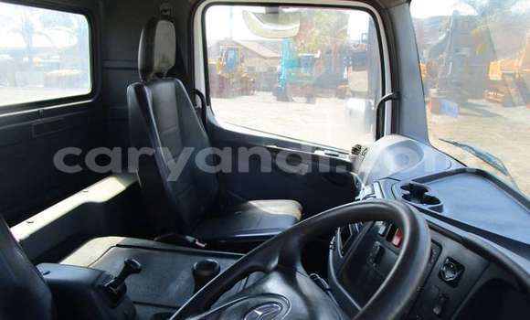 Acheter Occasion Utilitaire Mercedes–Benz 2628 Blanc à Lusaka, Zambie Acheter Occasion Utilitaire Mercedes–Benz 2628 Blanc à Lusaka, Zambie