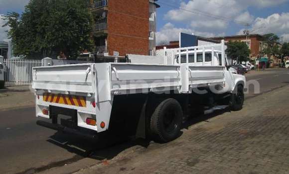 Acheter Occasion Utilitaire Toyota LITEACE Blanc à Lusaka, Zambie Acheter Occasion Utilitaire Toyota LITEACE Blanc à Lusaka, Zambie