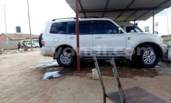 Buy Used Mitsubishi Pajero Silver Car in Lusaka in Zambia Buy Used Mitsubishi Pajero Silver Car in Lusaka in Zambia