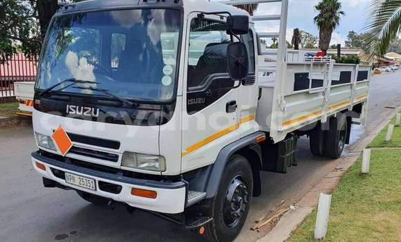 Acheter Occasion Utilitaire Isuzu FTR 850 Blanc à Lusaka, Zambie Acheter Occasion Utilitaire Isuzu FTR 850 Blanc à Lusaka, Zambie