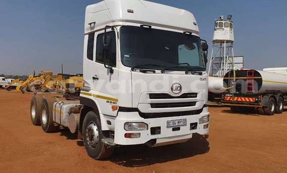 Acheter Occasion Utilitaire Nissan UD Blanc à Lusaka, Zambie