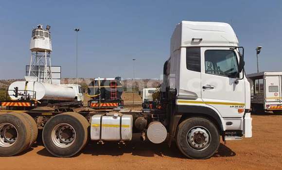 Acheter Occasion Utilitaire Nissan UD Blanc à Lusaka, Zambie Acheter Occasion Utilitaire Nissan UD Blanc à Lusaka, Zambie