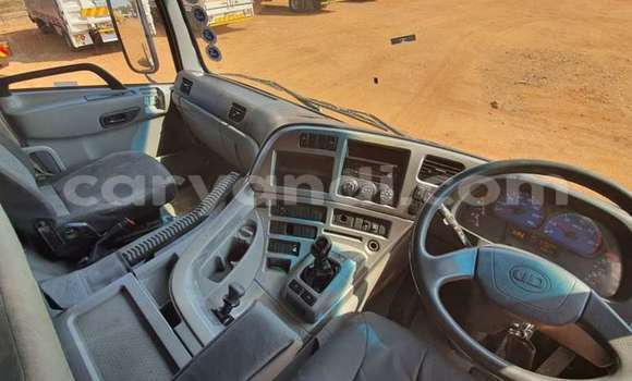 Acheter Occasion Utilitaire Nissan UD Blanc à Lusaka, Zambie Acheter Occasion Utilitaire Nissan UD Blanc à Lusaka, Zambie