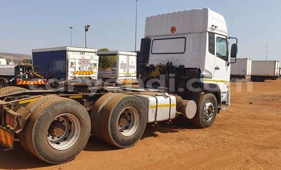 Acheter Occasion Utilitaire Nissan UD Blanc à Lusaka, Zambie Acheter Occasion Utilitaire Nissan UD Blanc à Lusaka, Zambie